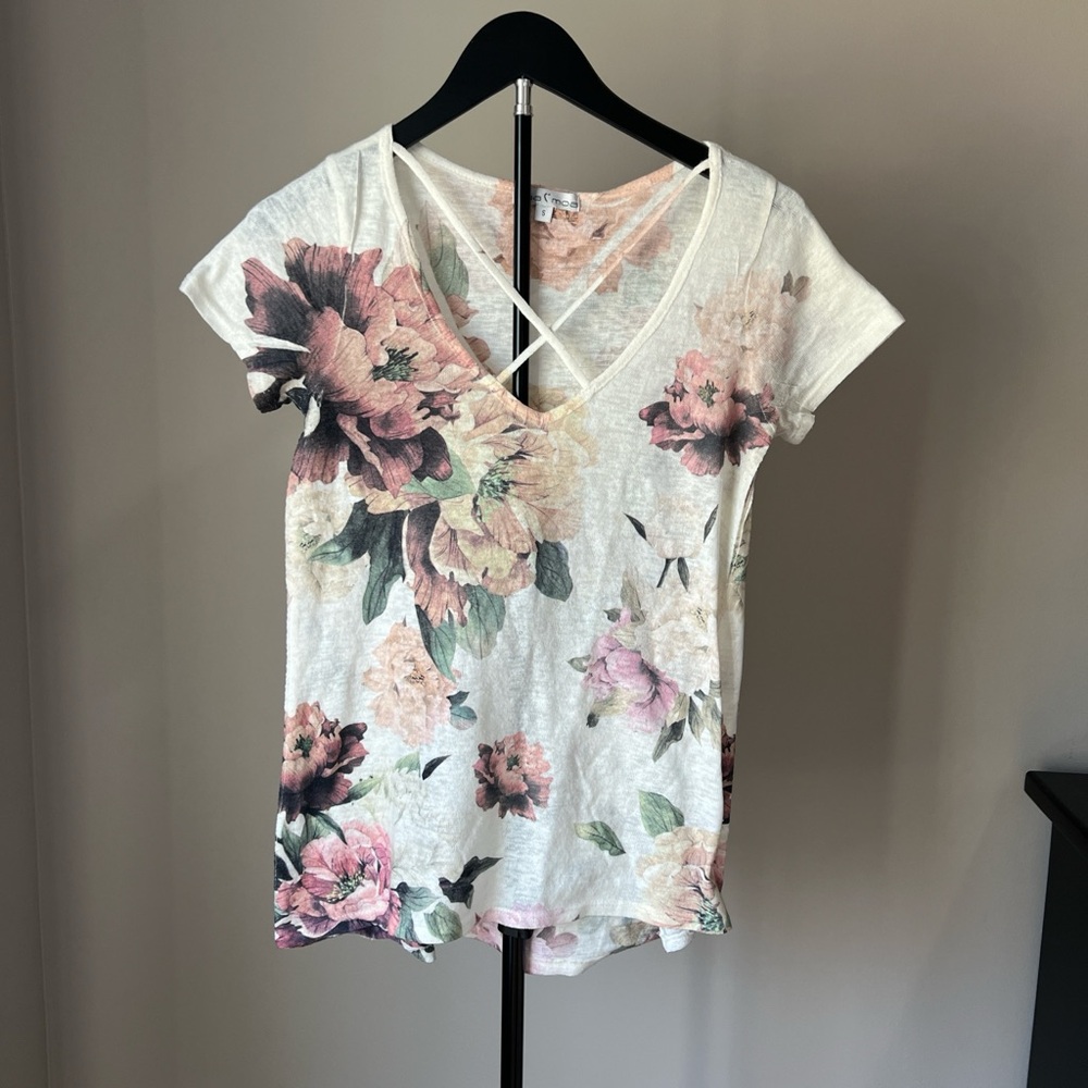 Moa Moa Floral Criss Cross V-Neck Top - Boho, Festival, Size Small